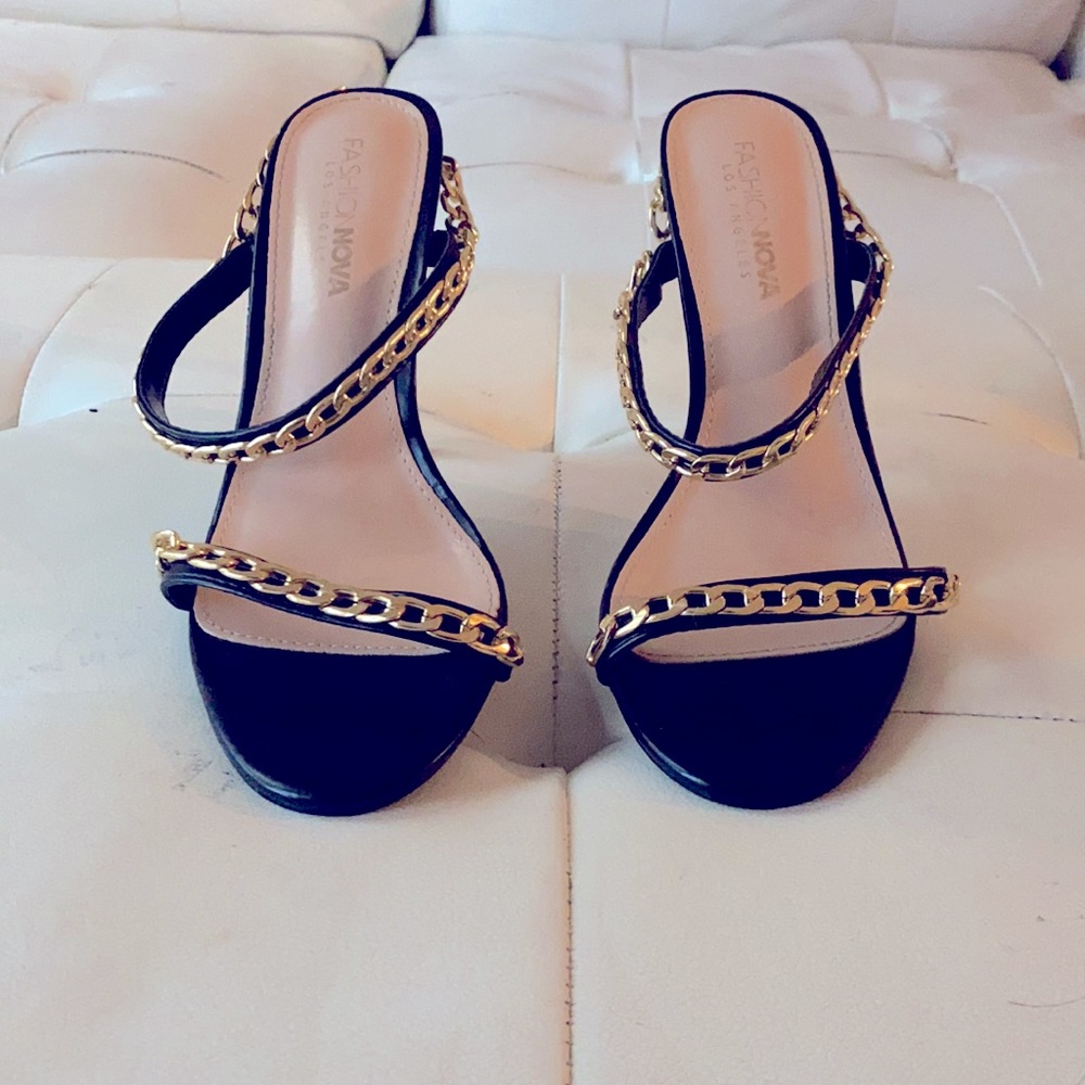 Black and gold heels - Picture 2 of 3